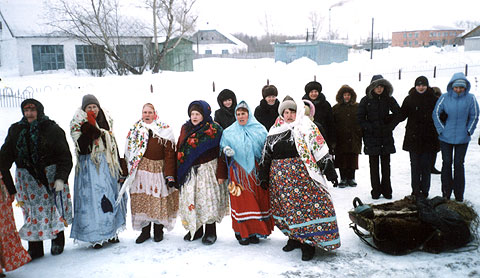 Фольклорный ансамбль на «Масленице». 2007 год